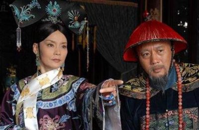 ​晚清官场奇闻：湖广总督为护马弁，向下属长跪服软，事后重用下属