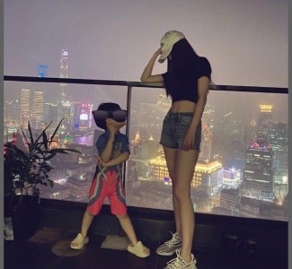 ​黄晓明AngelaBaby隐私曝光，浪漫传闻不断，35岁生日照依然火热
