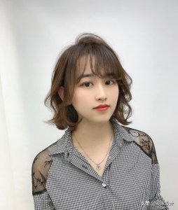 ​今年流行减龄短发烫发型30款，每款都心动，想换发型的收藏了