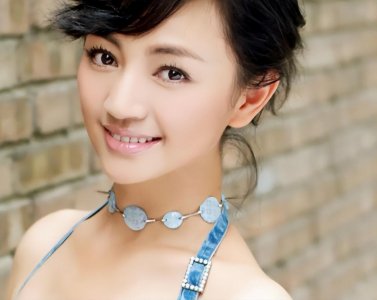 ​罗海琼：嫁华谊总裁，不放弃事业，如今演33岁男演员的妈