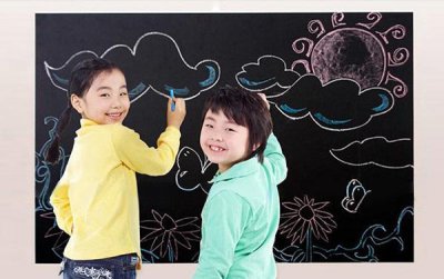 ​家有小孩者必看！30图教你黑板墙的三种花式用法。