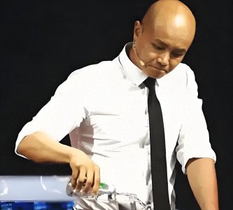 ​乐嘉：我没有三婚三离，唯一的前妻已去世，今和11岁女儿相依为命