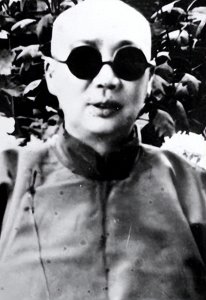 ​小德张33岁任大总管，太后拨银十万为他盖房，他连溥仪都敢数落