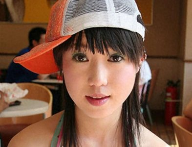 ​“网红模特”张筱雨，出道一年拍21套人体写真，38岁仍然孤身一人