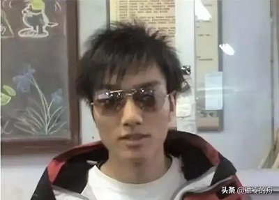 ​当年一句“我爸是李刚”火遍全国的李启铭被判6年，后沦为刷墙工