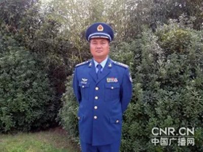 ​陆军举行晋升军衔仪式，6位军官晋升中将军衔
