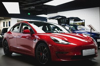 ​重磅消息！特斯拉 Model 3新款将于9月1日首发亮相价格预计约20万元