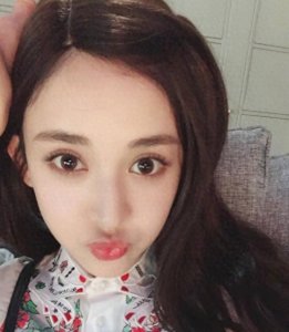 ​尤物啊！31岁的古力娜扎，身材依旧春光无限啊！