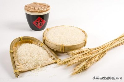 ​淘米水是大米还是小米解毒好（你家吃米前会用水淘米吗）
