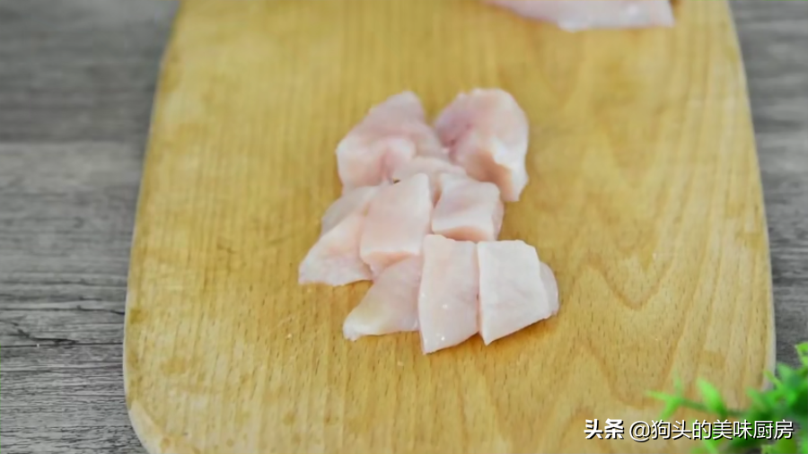 鸡米花怎么炸会外酥里嫩（鸡米花最好吃的做法步骤）