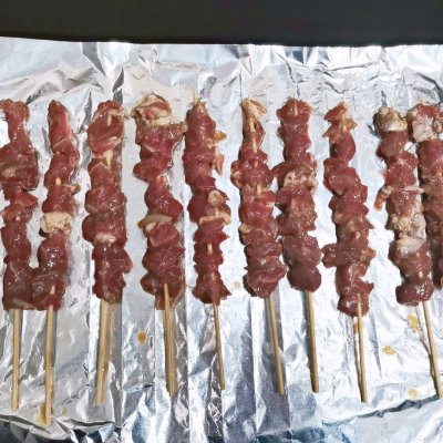 烤箱烤串多少度几分钟（烤羊肉串详细教程分享）