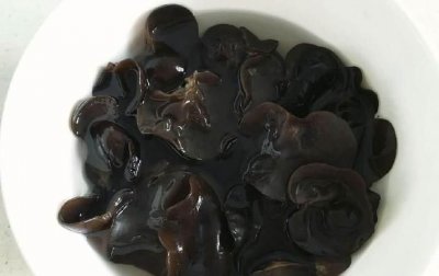 ​怎么快速泡木耳，怎样快速泡发木耳？