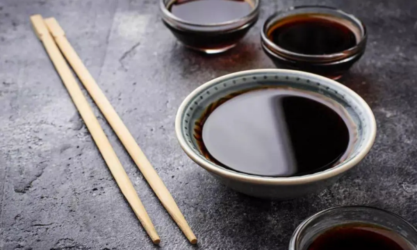 食醋开封多久不能吃,陈醋是放的时间越久越好么图1