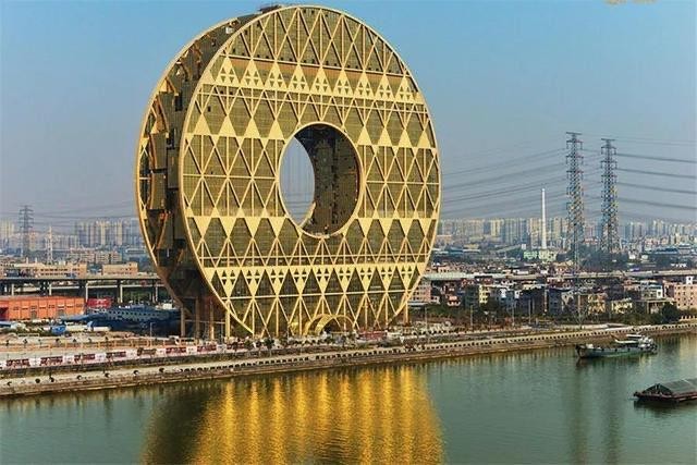 十大盘点国内十大奇葩建筑,看看有你家乡不? 7