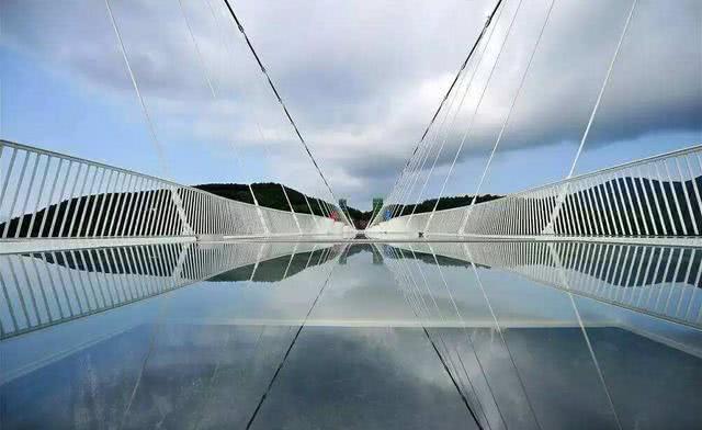 深圳周边几处玻璃栈道，可要收藏好，约朋友一起去玩心跳吧