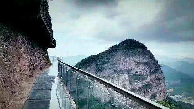 深圳周边几处玻璃栈道，可要收藏好，约朋友一起去玩心跳吧