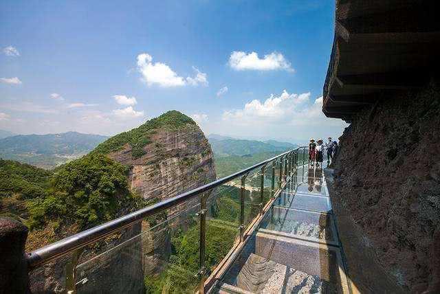 深圳周边几处玻璃栈道，可要收藏好，约朋友一起去玩心跳吧