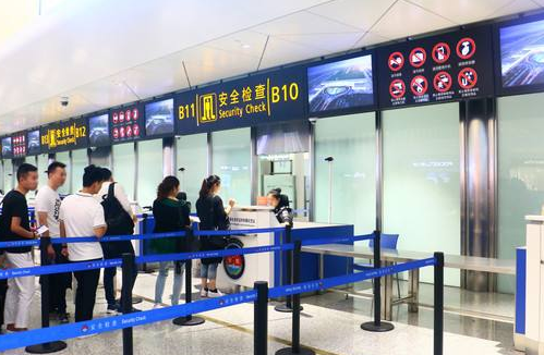 飞机安检吹风机要拿出来,第一次坐飞机过安检什么东西要单独拿出来?图1