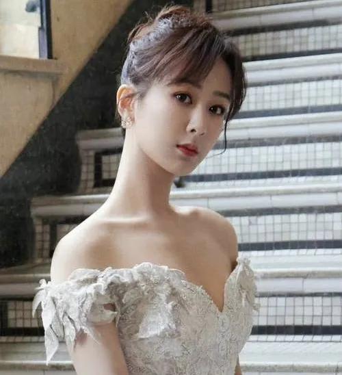 杨幂为什么能从出道火到现在（这七位童年出道的当红明星）(14)