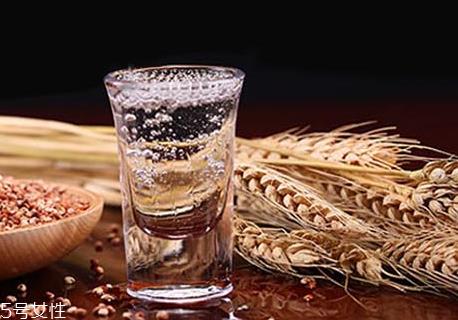 茅台白金酱酒价格 茅台白金酱酒多少钱一瓶 茅台白金酱酒价格 茅台白金酱酒多少钱一瓶