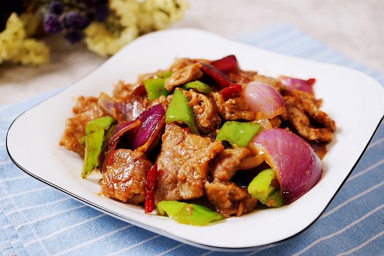 牛腿肉怎么做好吃又嫩（牛腿肉的烹饪方法）