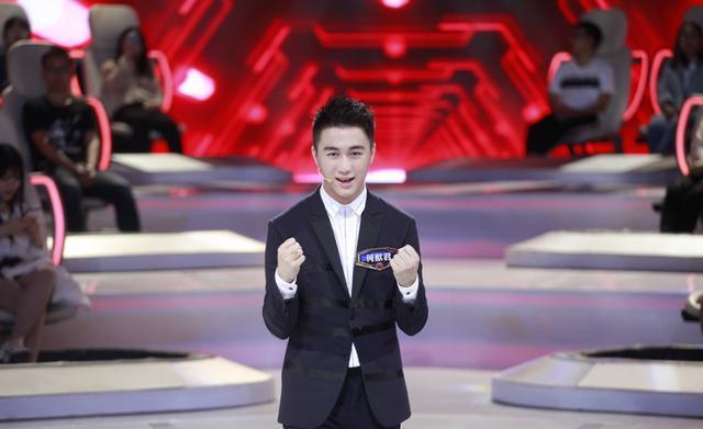 舞女出身，嫁大39岁男人，身价涨到200亿