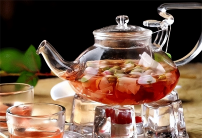 ​养颜茶有哪些种类（女性不想“老的快”，建议常喝5款“养颜茶”，滋润肌肤，