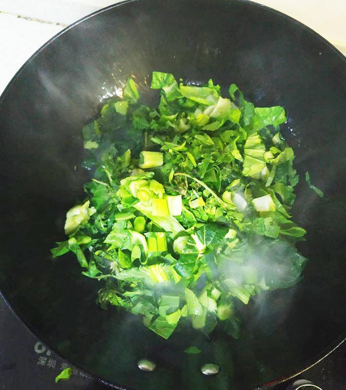 这样炒的青菜肉丝炒年糕才好吃，正宗做法手把手教你，简单易懂！