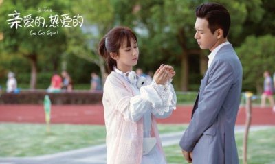 ​有一种“颜值”叫做郑辉拿掉眼镜，帅气十足，和剧中判若两人