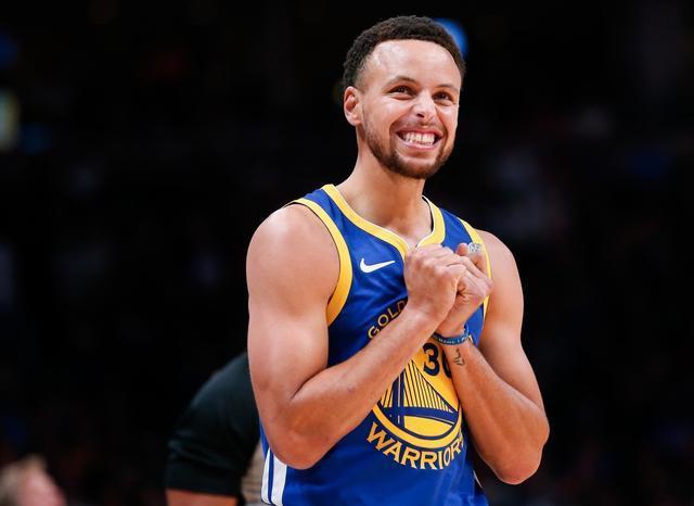 我们真的登过月吗?库里表示不相信人类曾经成功登月