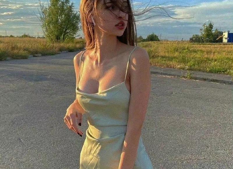 我妈妈在后车座姥姥家