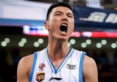 ​翟晓川追加禁赛3场 篮协挖坑挨骂怨不得别人