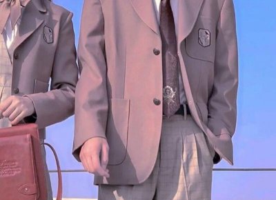 ​丈夫开车犯困，妻子和他聊前男友，聊到第六个时丈夫不淡定了