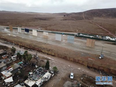 ​探访美墨边境隔离墙