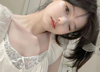 ​只因儿媳妇长得太漂亮，公公每天限制穿衣自由，就连穿短裤都不行