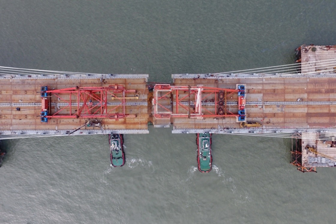 平潭海峡公铁大桥在福建贯通，总长16.34公里