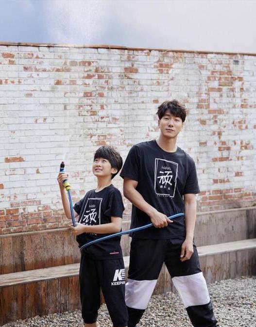 这些明星带孩子拍广告，捞金到手软！这位天王却不接受女儿拍广告