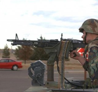 ​火铳和枪的区别(火铳用什么点火)