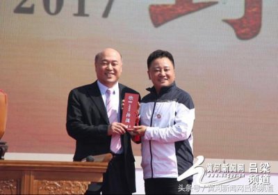 ​红杏花坛酒价格_杏花红白酒48度30陈酿