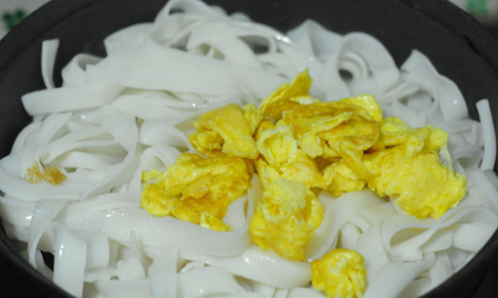 怎么做炒河粉,炒河粉的做法最正宗的做法视频图10