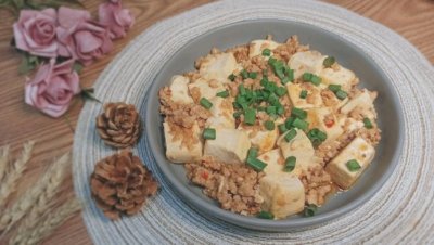 ​肉末豆腐的家常做法，今天教给大家，简单易上手，下饭利器