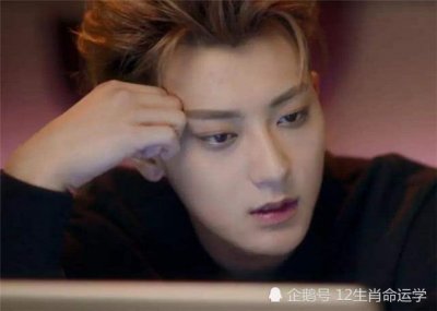 ​直男眼中的“丑女”发型，尤其是最后一款，桃花脸也撑不起来！