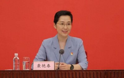 ​袭艳春任新华社副社长