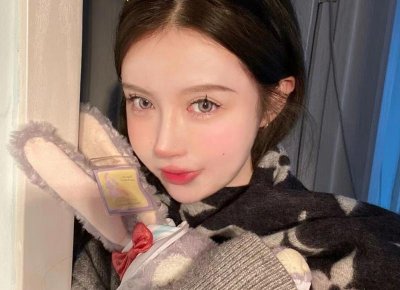 ​女微信名字简单气质（阳光女微信名字简单气质）