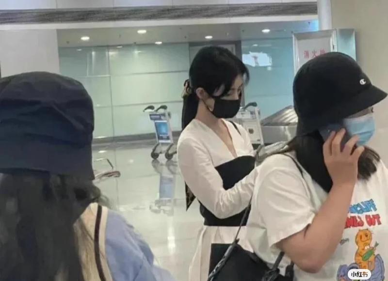 权志龙纹身图片（权志龙虽然抽烟喝酒纹身）