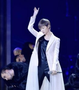 ​3月31日 李宇春2018巡演首站定在成都