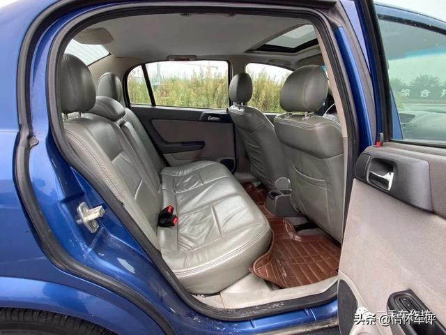 欧宝雅特09年(绝版限量的欧宝三厢雅特)(12)