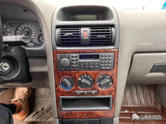 欧宝雅特09年(绝版限量的欧宝三厢雅特)(8)