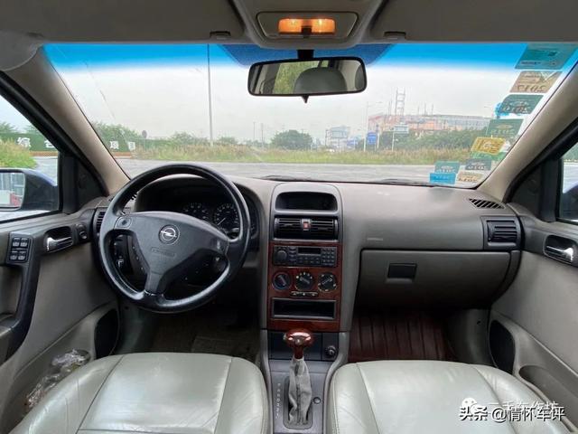 欧宝雅特09年(绝版限量的欧宝三厢雅特)(7)