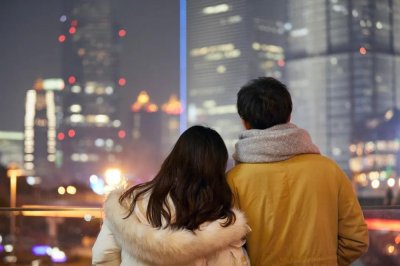 渣男控制女生惯用的三大手段(教你对付渣男的反套路)